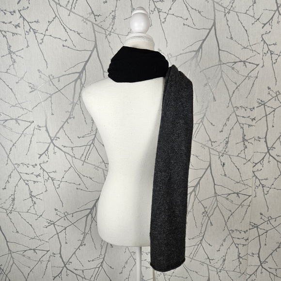 Celeste Black Gray Colorblock 90% Wool 10% Cashmere Knit Scarf - Picture 6 of 7